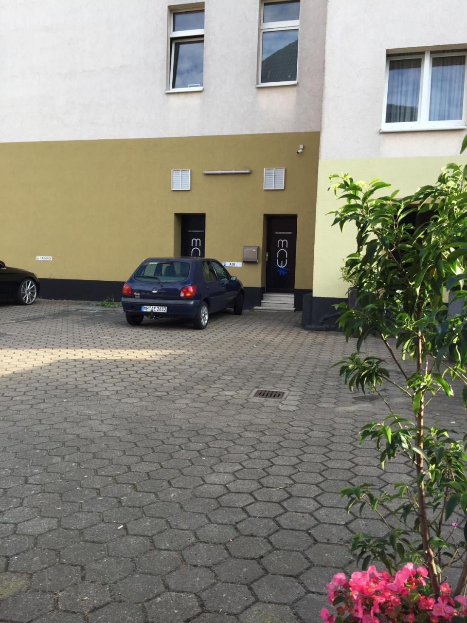 Moderne Studio Apartments Und 120Qm Wohnungen In Oberhausen, Ideal Fuer Geschaeftsreisende Und Monteure أوبيرهاوزين المظهر الخارجي الصورة